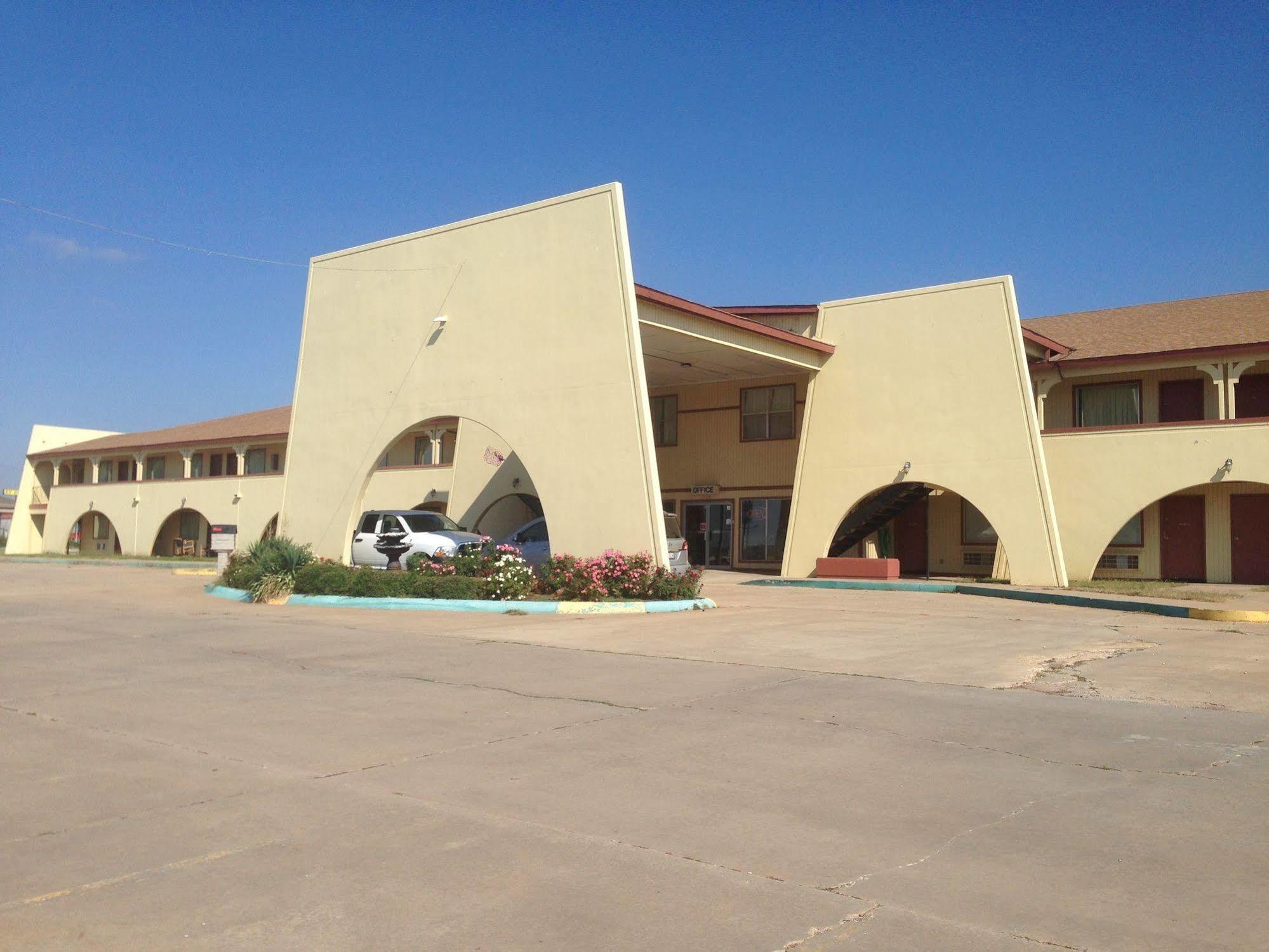 Hometown Inn And Suites Elk City Ngoại thất bức ảnh